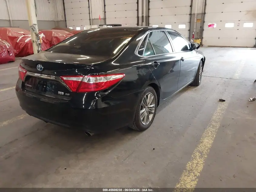 2015 TOYOTA CAMRY HYBRID SE