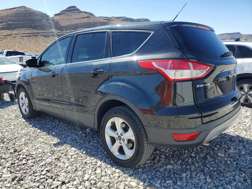 2015 FORD ESCAPE SE  