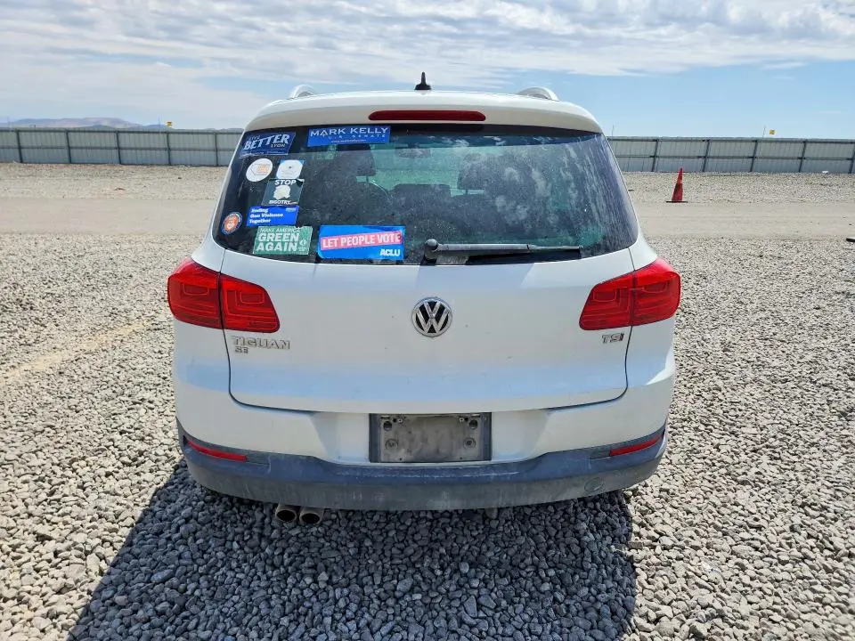 2016 VOLKSWAGEN TIGUAN S  