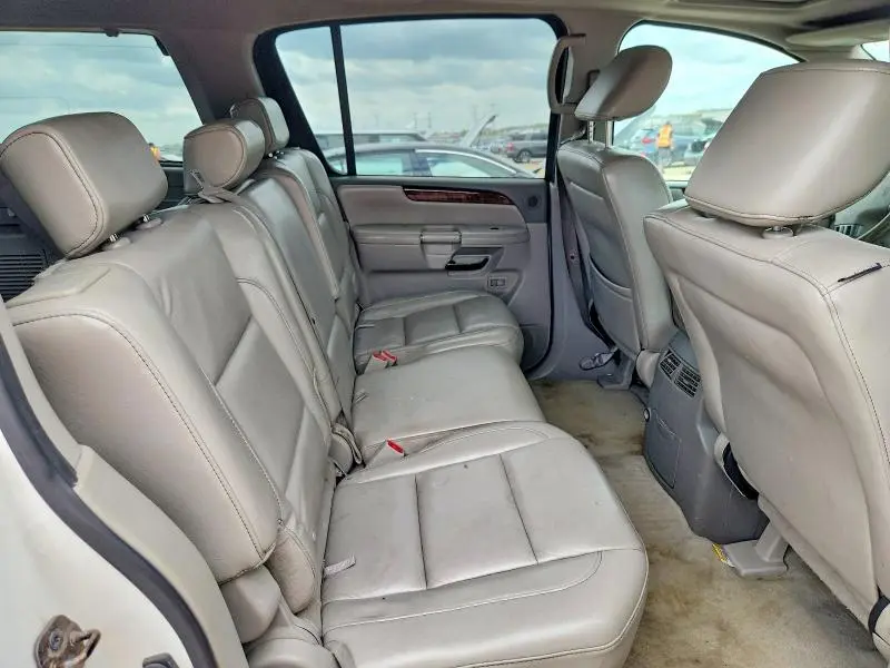 2010 NISSAN ARMADA SE  