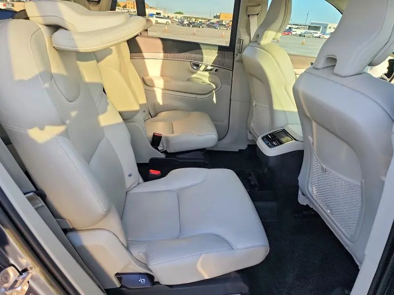 2023 VOLVO XC90 PLUS  