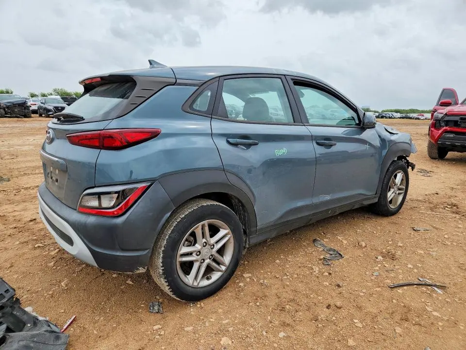 2022 HYUNDAI KONA SE  