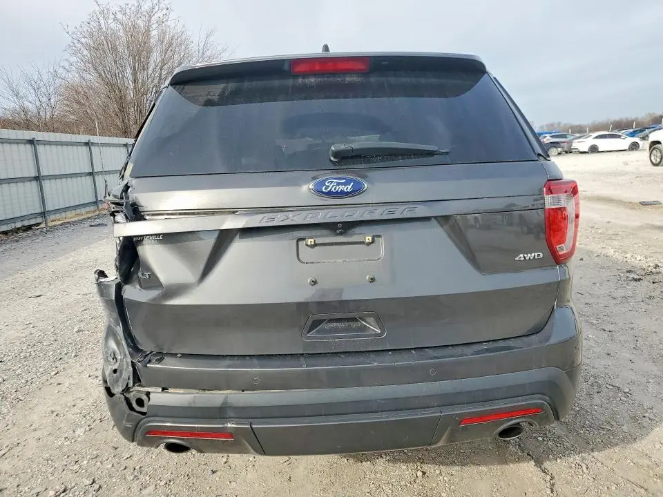 2017 FORD EXPLORER XLT  