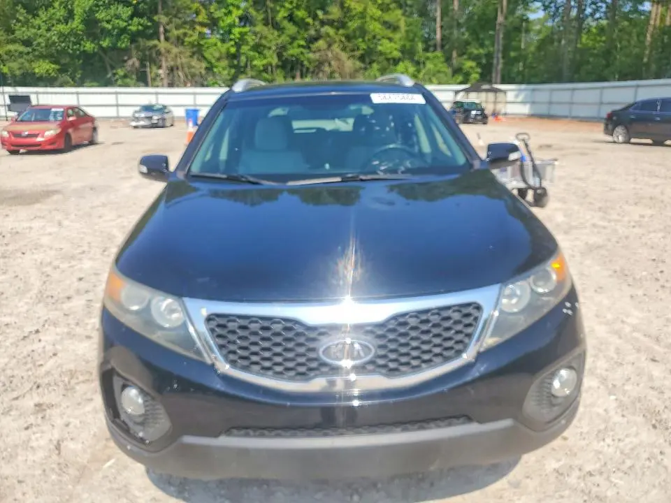 2013 KIA SORENTO LX  