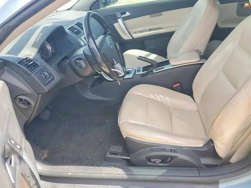 2011 VOLVO C70 T5  