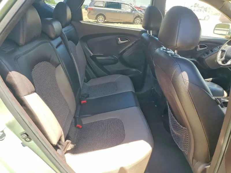 2011 HYUNDAI TUCSON GLS  
