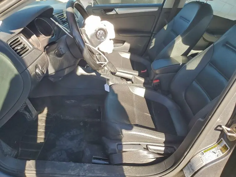 2017 VOLKSWAGEN JETTA SE  