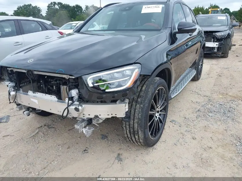 2022 MERCEDES-BENZ GLC 300 SUV