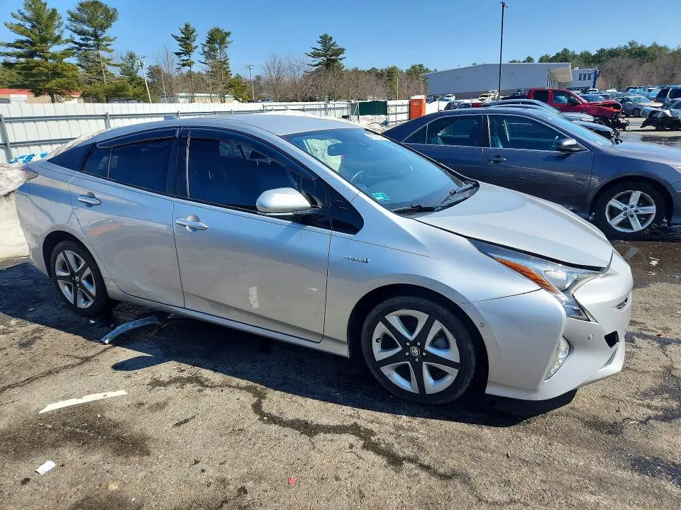 2017 TOYOTA PRIUS FOUR TOURING  