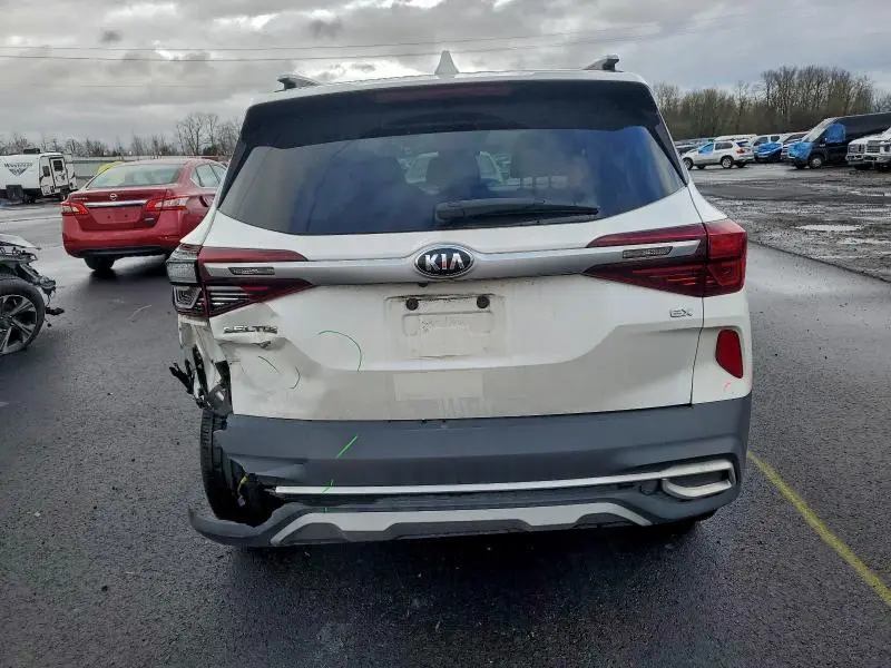 2021 KIA SELTOS EX  