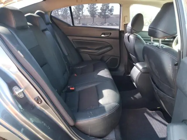 2019 NISSAN ALTIMA SR  