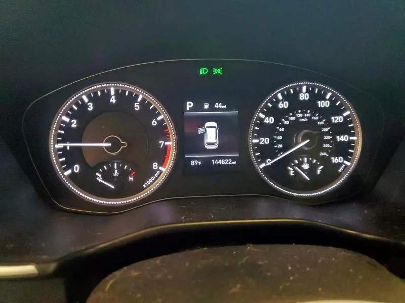 2019 HYUNDAI SANTA FE SE  