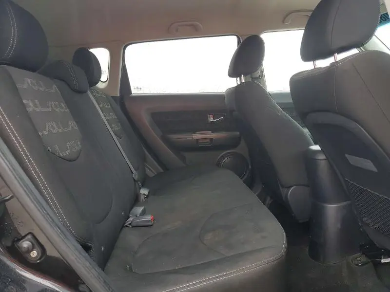 2013 KIA SOUL +  