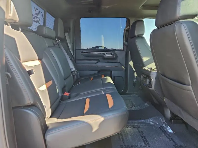 2025 GMC SIERRA K3500 AT4  
