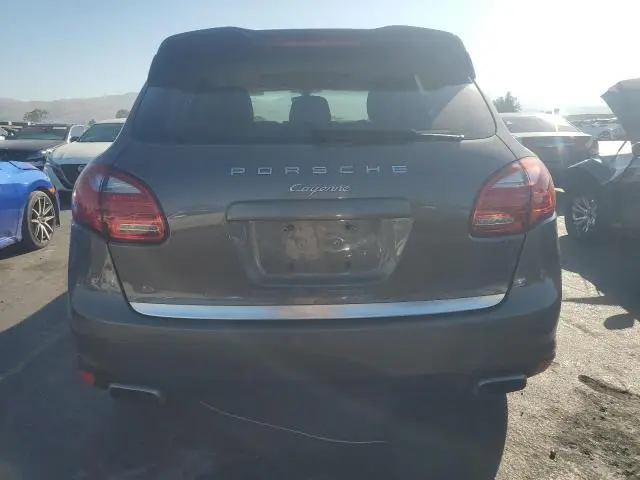 2014 PORSCHE CAYENNE