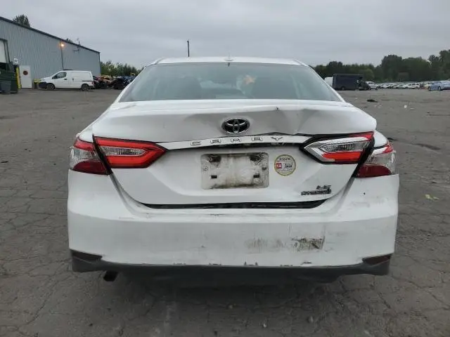2019 TOYOTA CAMRY LE  