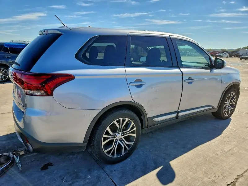 2016 MITSUBISHI OUTLANDER SE  