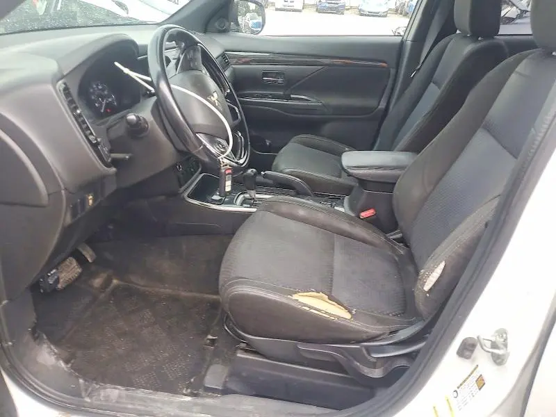 2018 MITSUBISHI OUTLANDER SE  