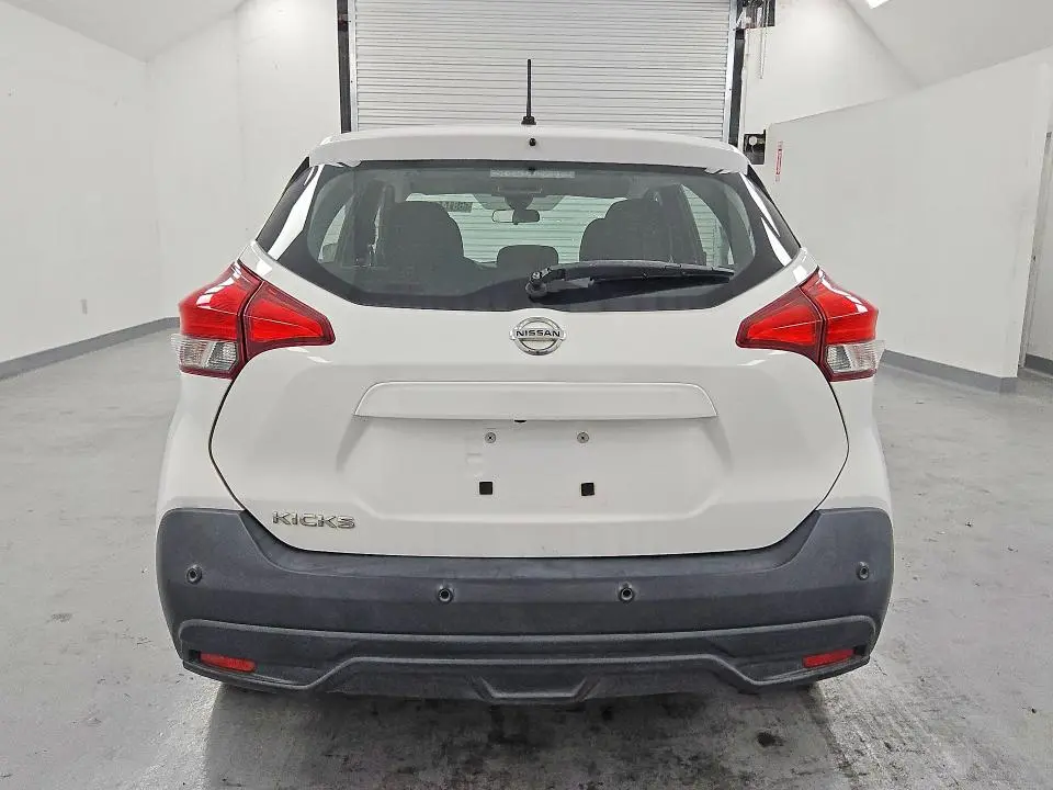 2020 NISSAN KICKS S  