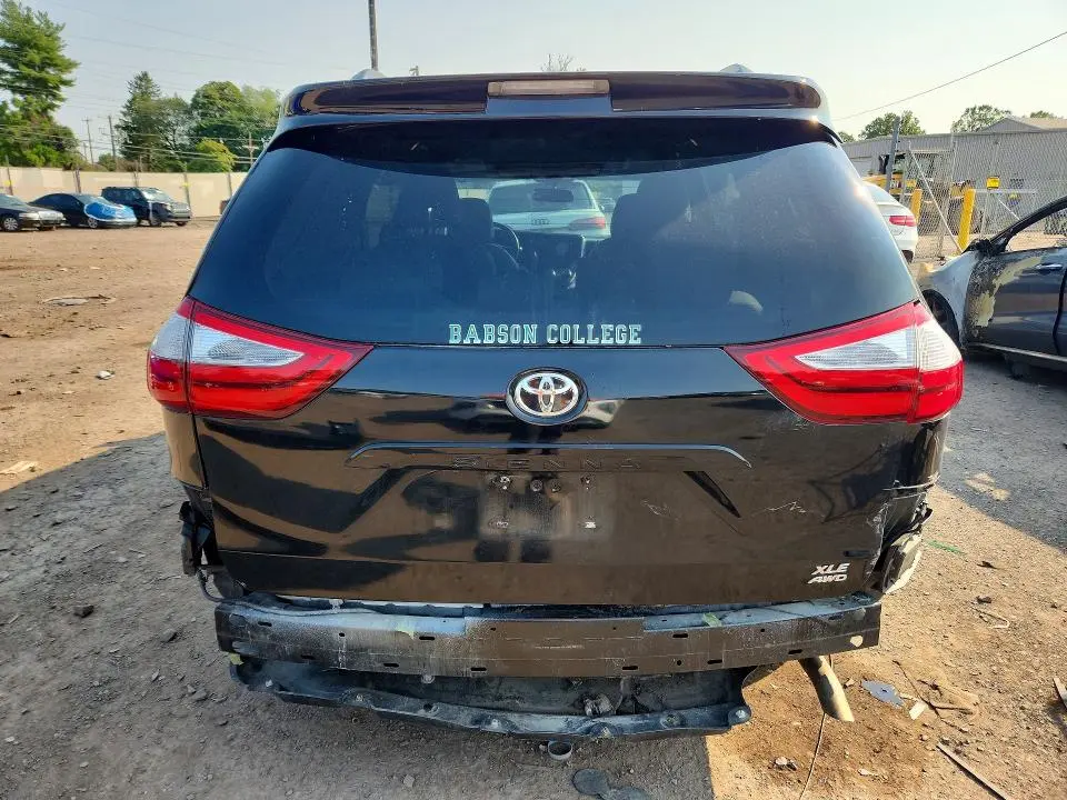 2017 TOYOTA SIENNA XLE 7-PASSENGER  