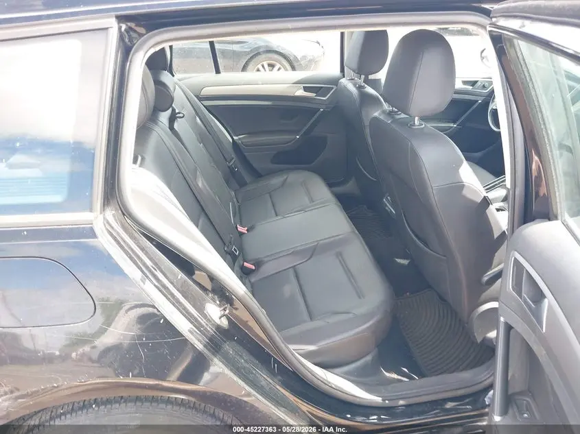 2015 VOLKSWAGEN GOLF SPORTWAGEN TSI S 4-DOOR