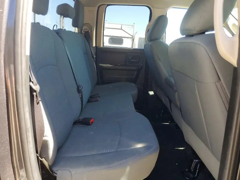 2016 RAM 1500 ST  