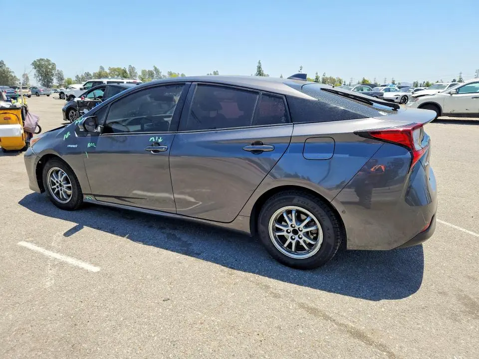 2021 TOYOTA PRIUS LE  