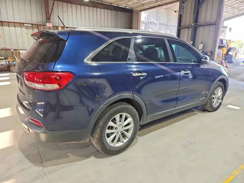 2017 KIA SORENTO LX V6  