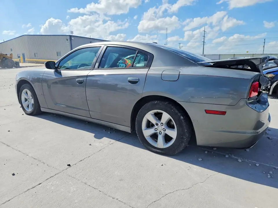 2012 DODGE CHARGER SE  