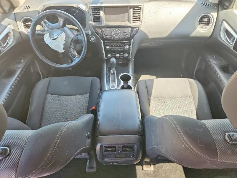 2019 NISSAN PATHFINDER SV  