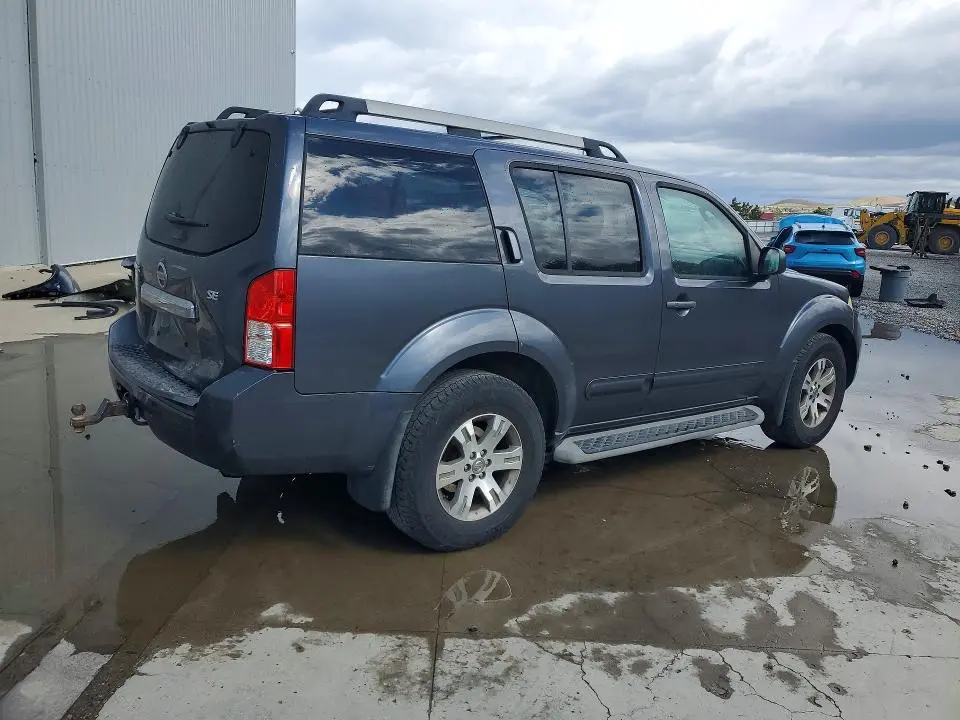 2010 NISSAN PATHFINDER S  
