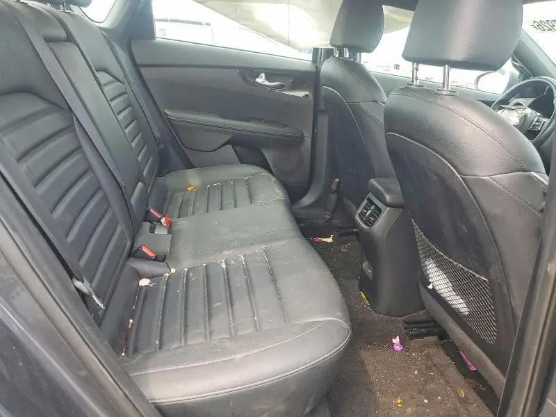 2024 KIA FORTE GT LINE  