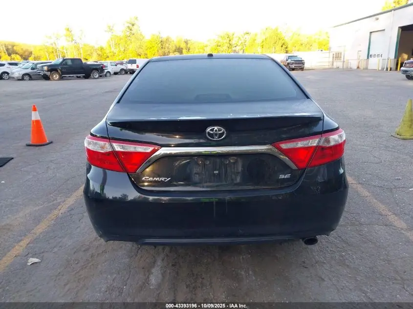 2016 TOYOTA CAMRY SE