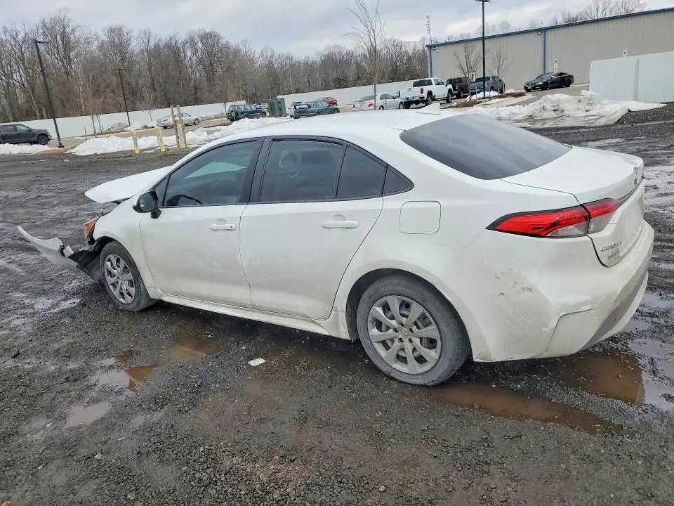 2021 TOYOTA COROLLA LE  