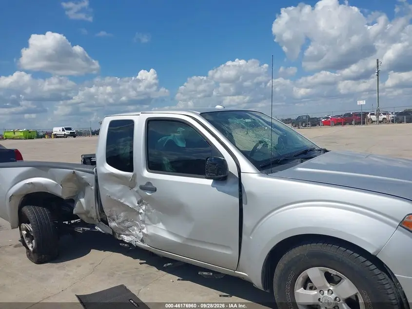 2012 NISSAN FRONTIER SV