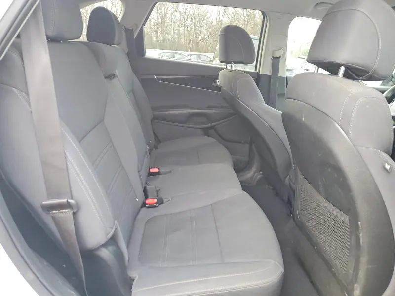 2017 KIA SORENTO LX V6  