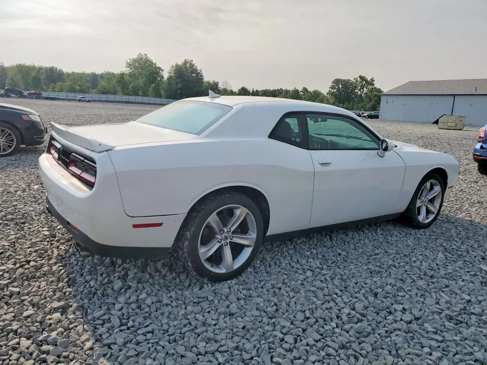 2016 DODGE CHALLENGER SXT  