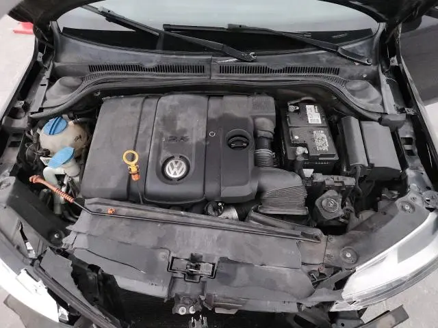 2011 VOLKSWAGEN JETTA SEL  