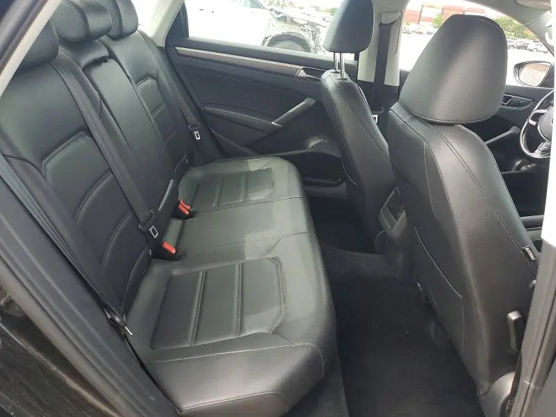 2018 VOLKSWAGEN PASSAT S  