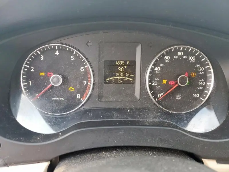 2013 VOLKSWAGEN JETTA SE  