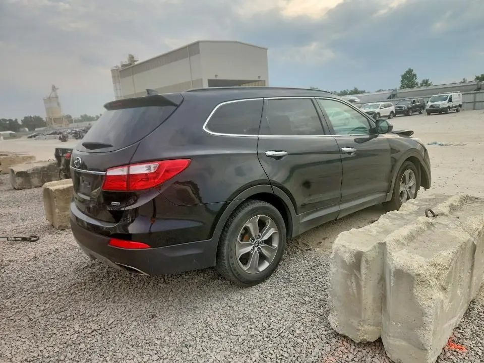 2016 HYUNDAI SANTA FE SE  