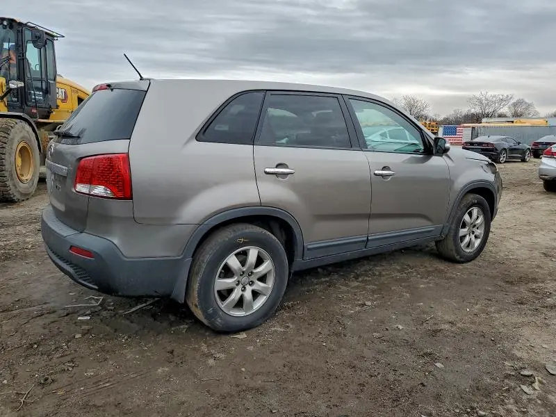 2012 KIA SORENTO BASE  