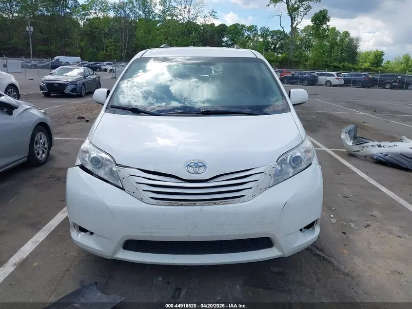 2015 TOYOTA SIENNA LE 8 PASSENGER