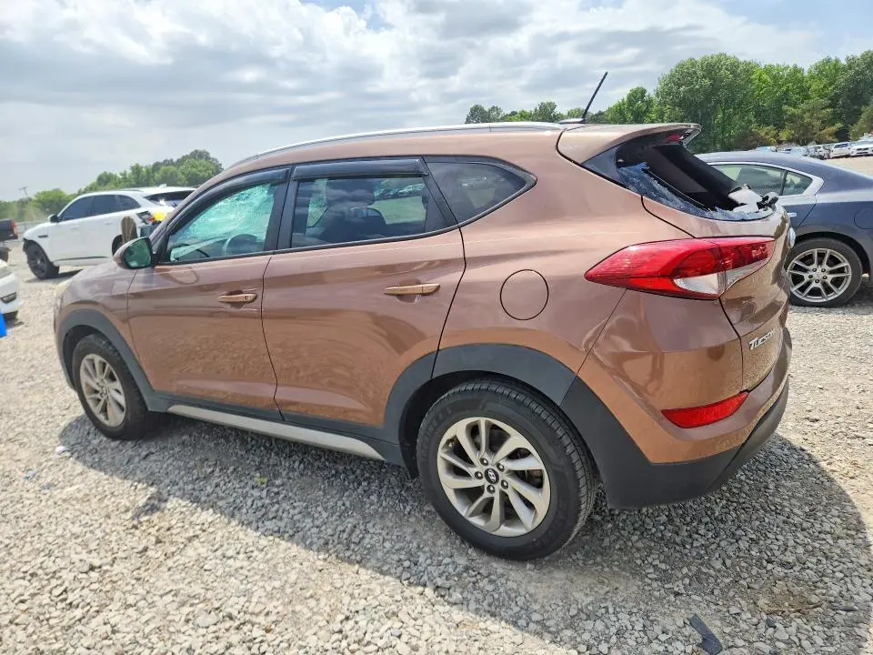 2017 HYUNDAI TUCSON SE  