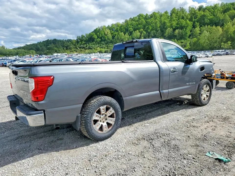 2017 NISSAN TITAN SV  