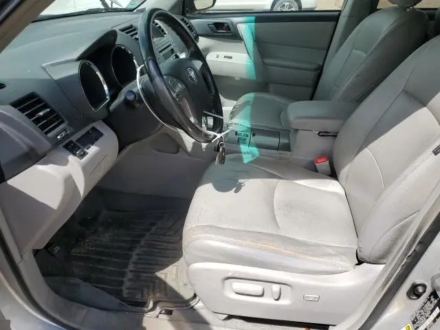 2010 TOYOTA HIGHLANDER   