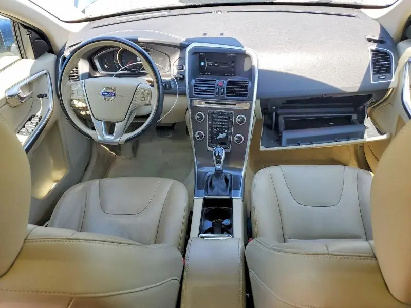 2016 VOLVO XC60 T5 PREMIER  