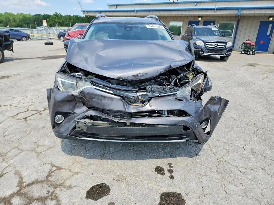 2017 TOYOTA RAV4 XLE  