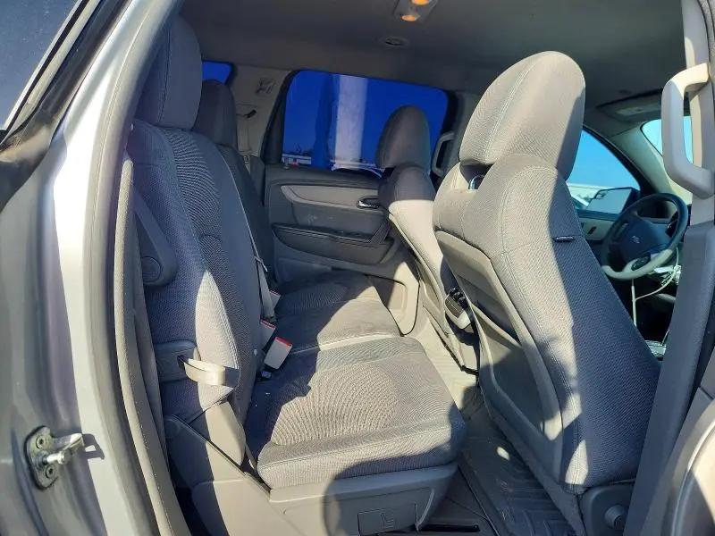 2014 CHEVROLET TRAVERSE LS  
