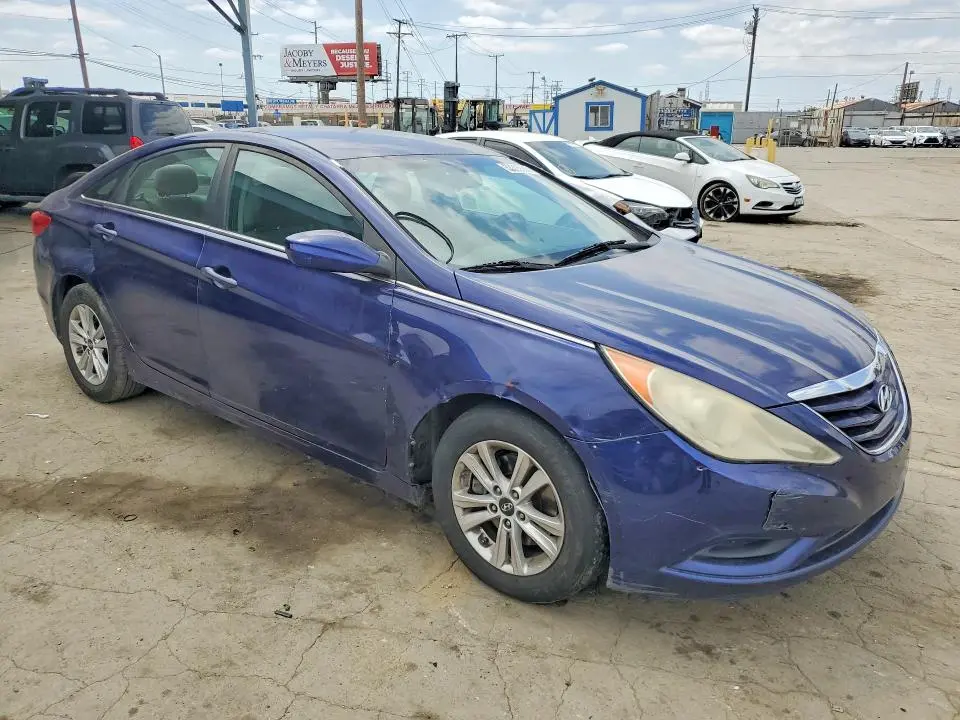 2011 HYUNDAI SONATA GLS  